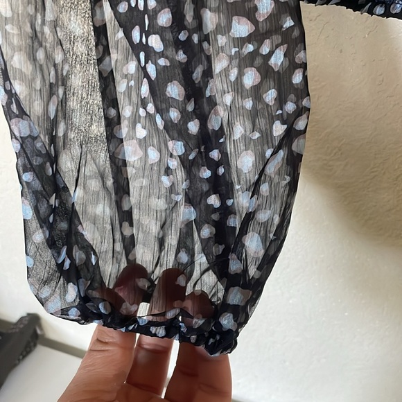 She + Sky women’s patterned long sleeve crop blouse - Picture 8 of 8